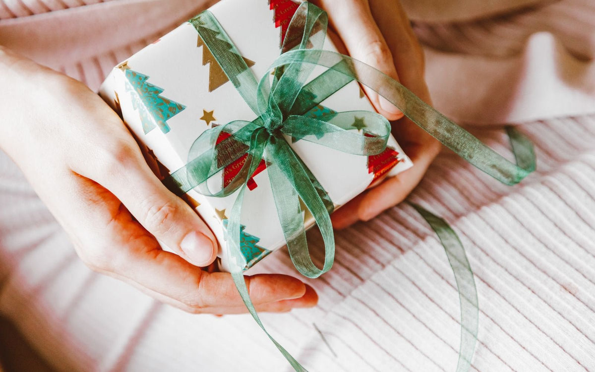 The Awear Holiday Gift Guide: Thoughtful Skincare for Everyone on Your List - Awear