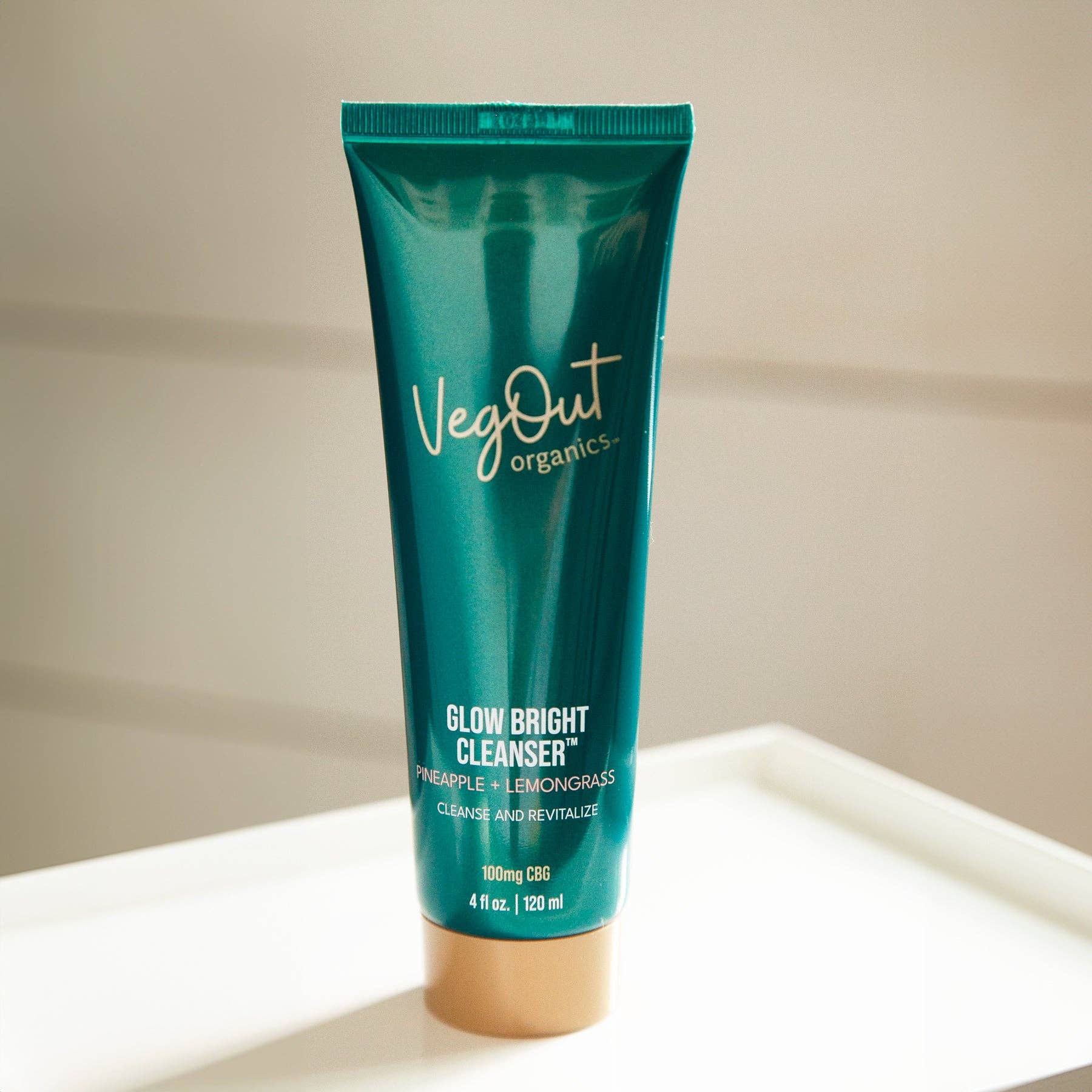 Glow Bright Cleanser - Awear